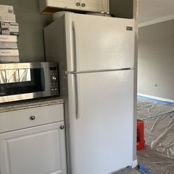 Frigidaire Fridge 