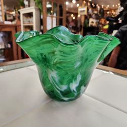 Art Studio Hand Blown Green Handkerchief Vase with Signature and Date ~ Treasure Collupy, 2001