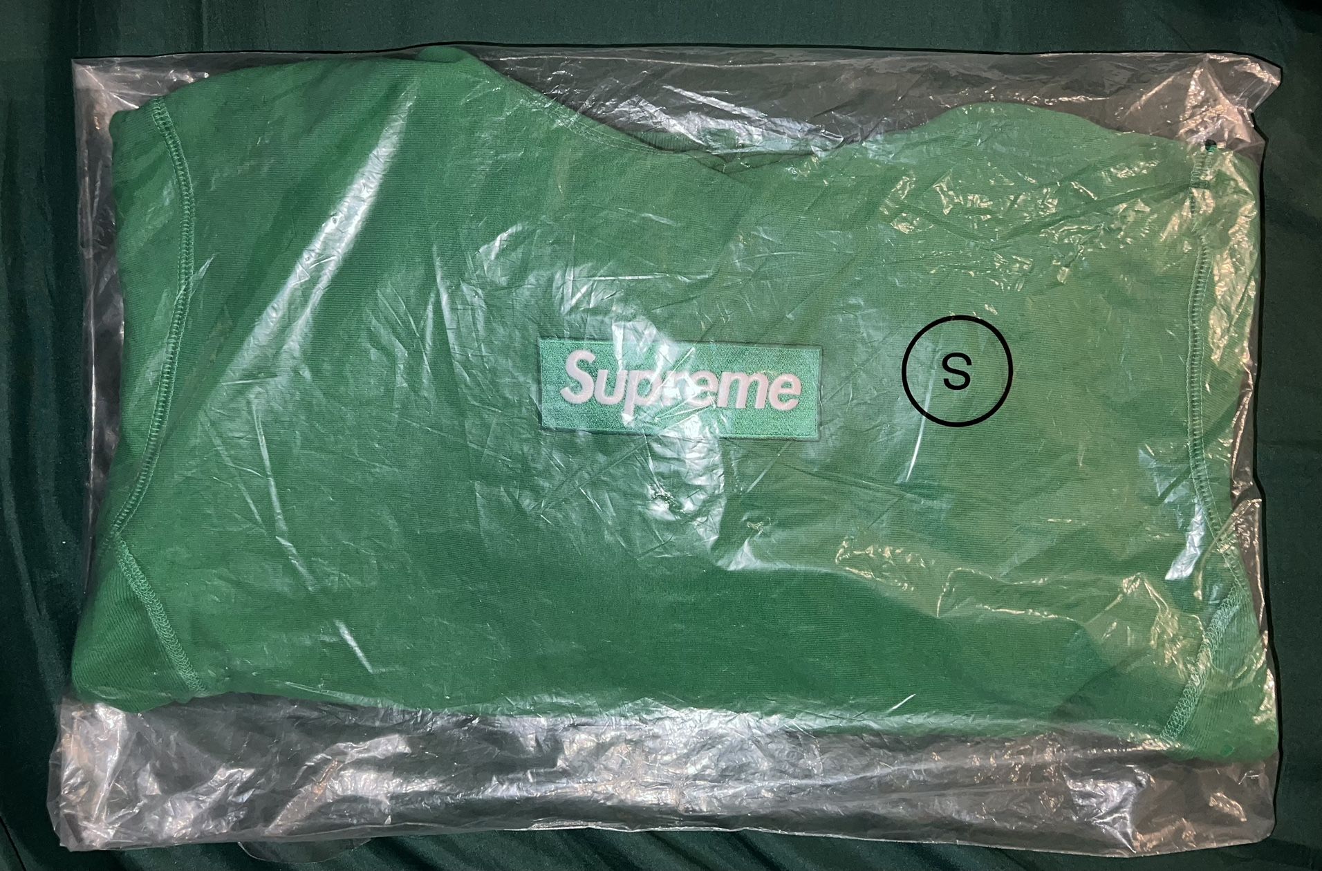 Supreme Box Logo Hooded Sweatshirt FW24 Size S