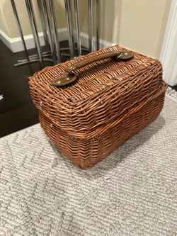 Insulated Wicker Picnic Basket
