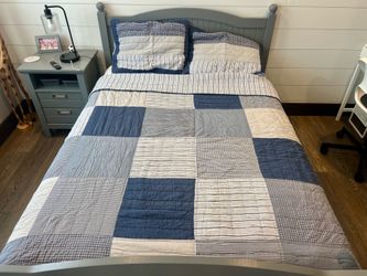 PBK Quilt and Sham Set