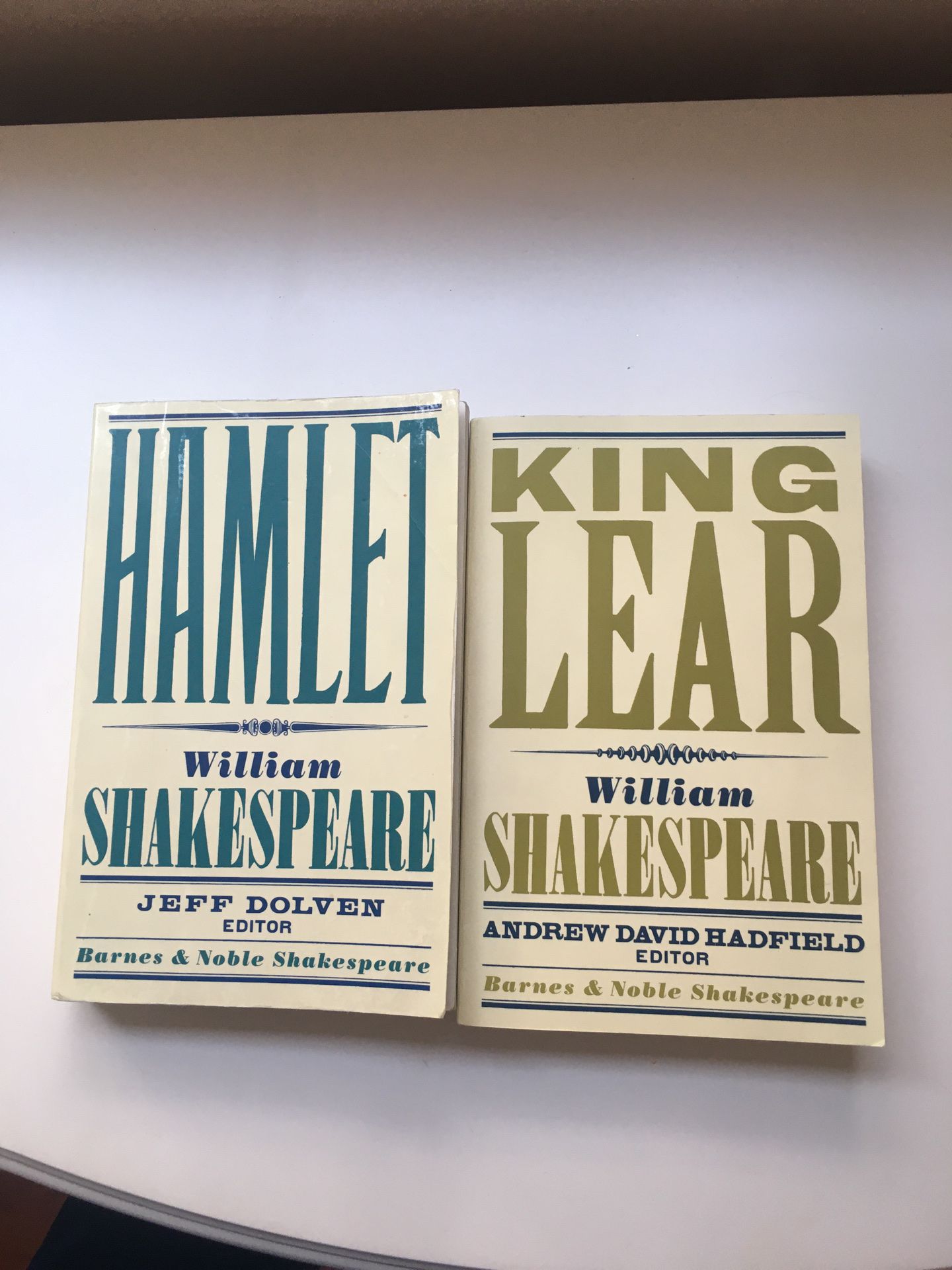 Shakespeare Books Hamlet and King Lear