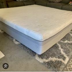 Queen Memory Foam Mattress With Split Box Spring 