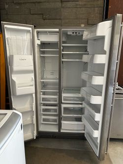 JENN AIR BRAND NEW FRIDGE