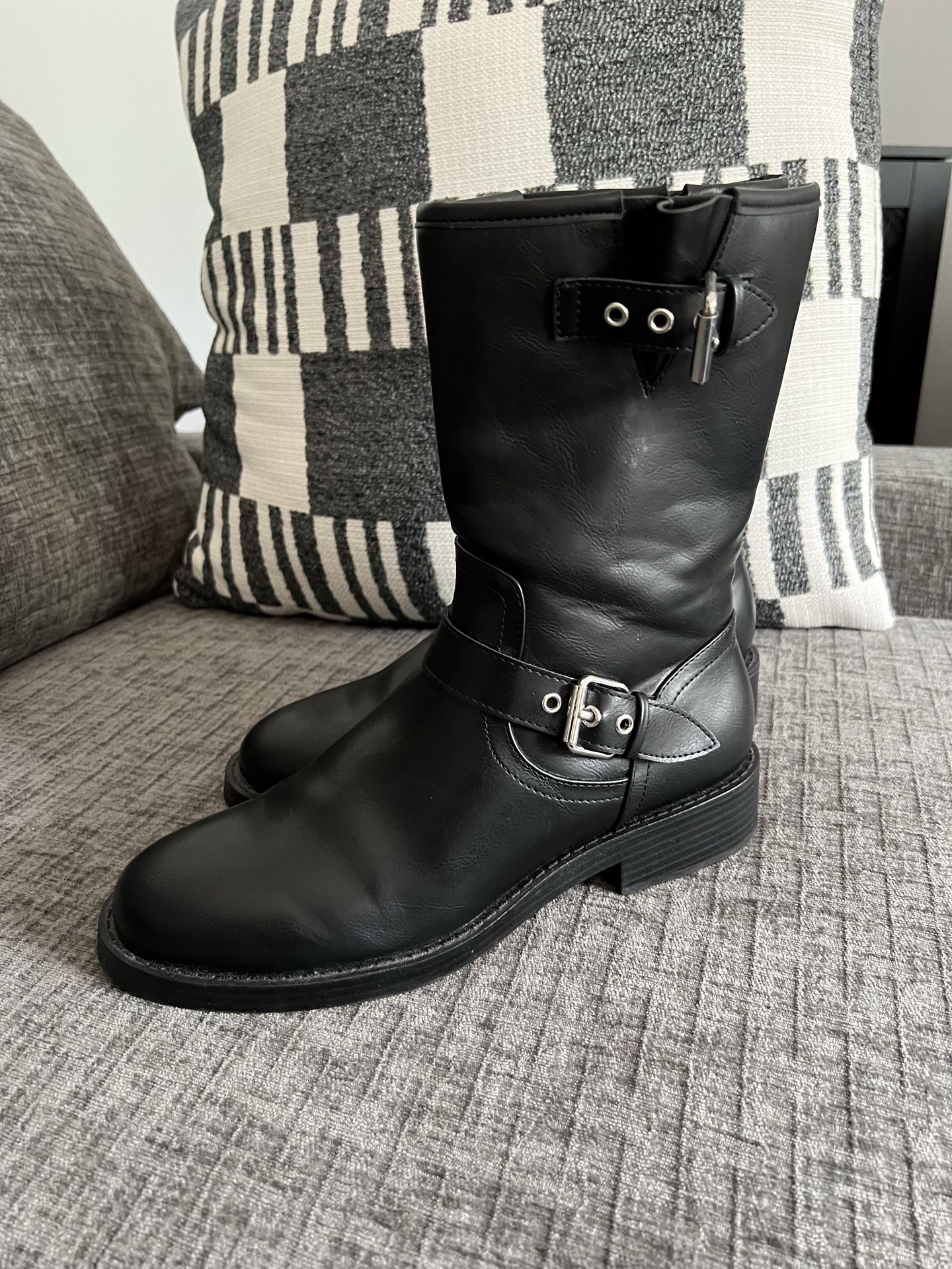 Black boots