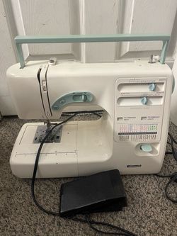 Sewing Machine with Foot Pedal