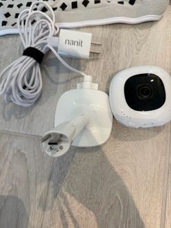 Great condition Nanit Plus N151 Smart Baby Monitor and wall mount