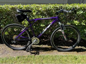 GT Backwoods Mountain Bike 26" Purple Aluminum Front Suspension Cantilever Brake