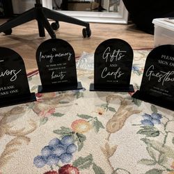 4 Different Wedding Signs 