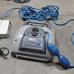 Dolphin DX3 Swimming Pool Cleaning Robot With Power Supply