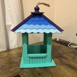 Wooden Bird House 