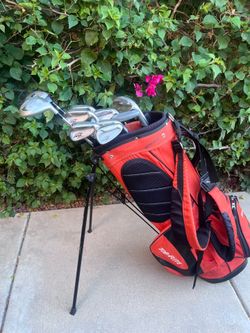 Men’s golf club set with a golf bag