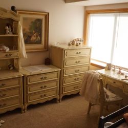 Henry Link French Provincial 4pc Dresser and Vanity Set