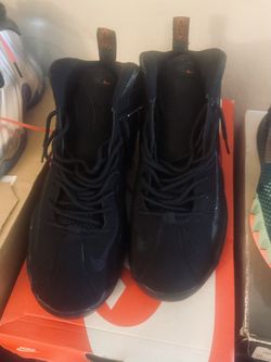 Nike Uptempo basketball shoes 