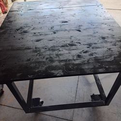 HEAVY DUTY METAL MACHINE SHOP 3FT×3FT & 32 INCHES HIGH HIGH QUALITY. AND WEIGHT STRENGTH    OVER 1000  POUNDS TABLE 