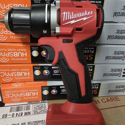 Milwaukee
M18 18V Lithium-Ion Brushless Cordless 1/2 in. Compact Drill/Driver (Tool-Only)