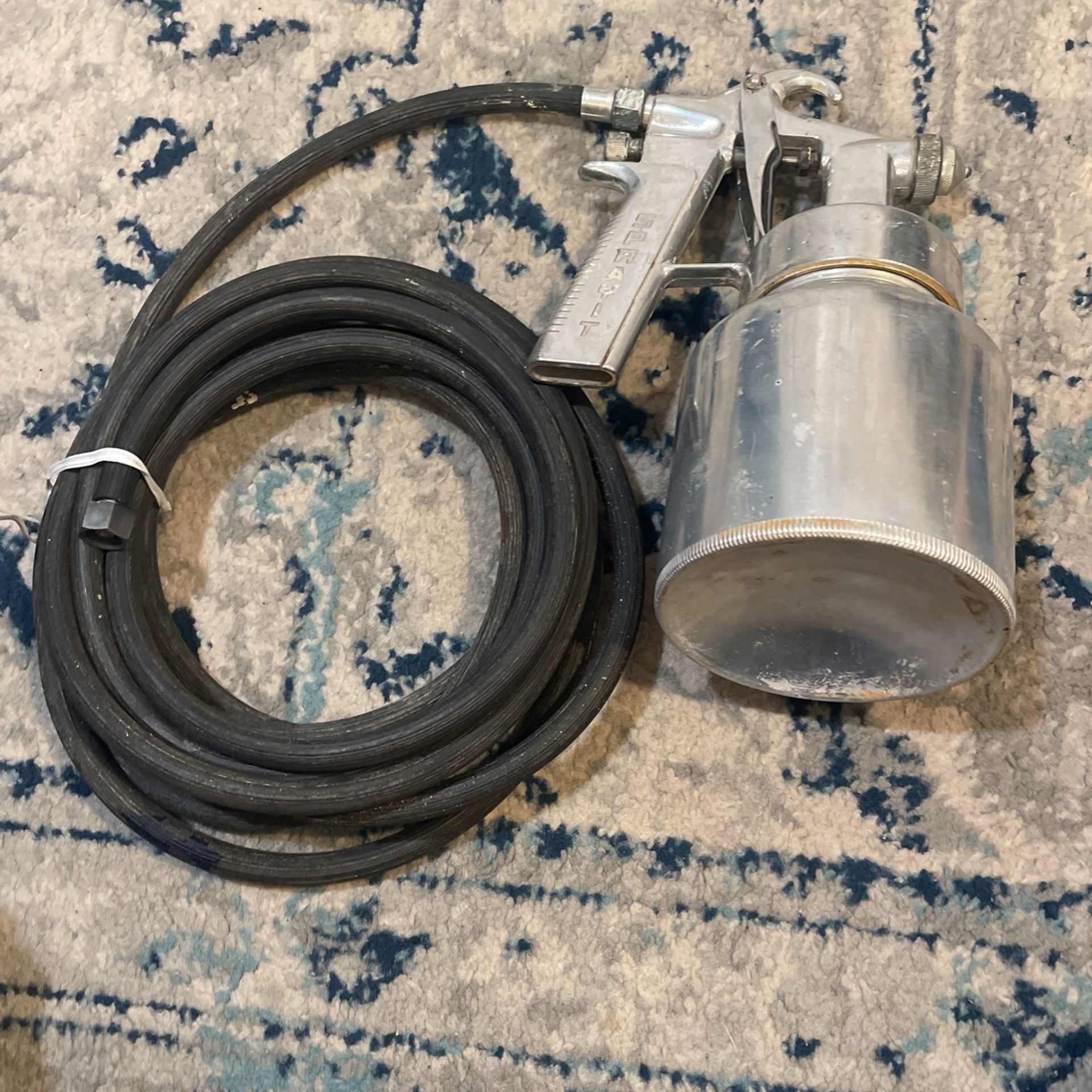 SPRAY-IT THOMAS Industries vintage paint spray gun And Hose