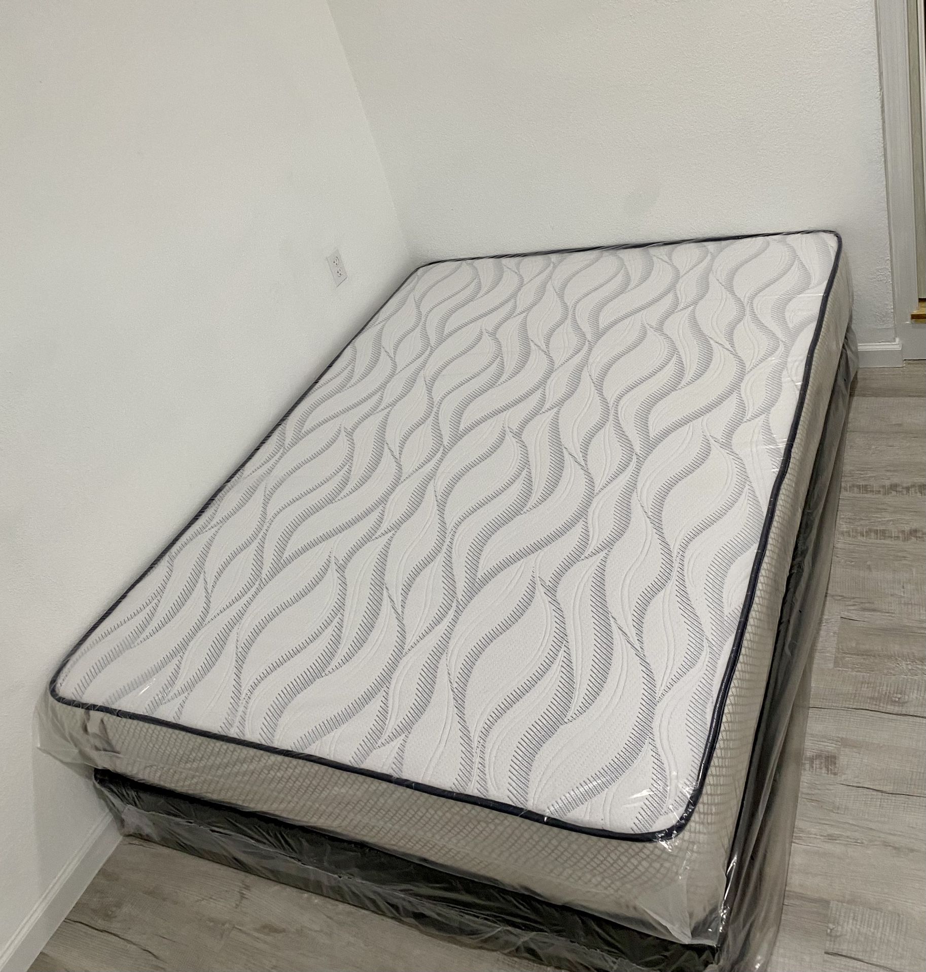 Full Size Mattress 10 Inches Thick With Box Springs Also Available in: Twin-Queen-King New From Factory Same Day Delivery