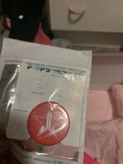 Jeffree star pop socket