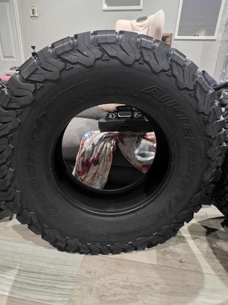 BF Goodrich All Tarrain LT285/70R17
