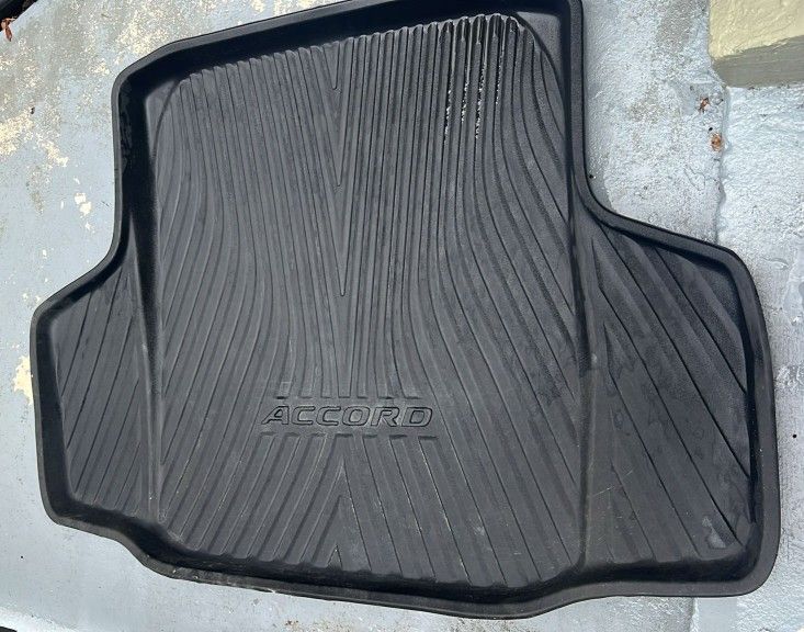 2018-2022 Honda Accord Trunk Tray- 8u45tva101
Used OEM