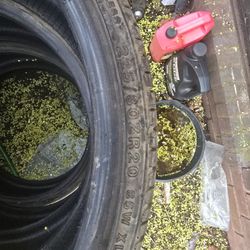 All 4 Tires. 225/30zr20 