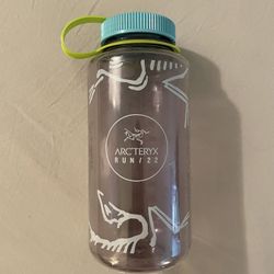 Brand New RARE Arc'teryx X Nalgene Bottle for Sale in New York, NY