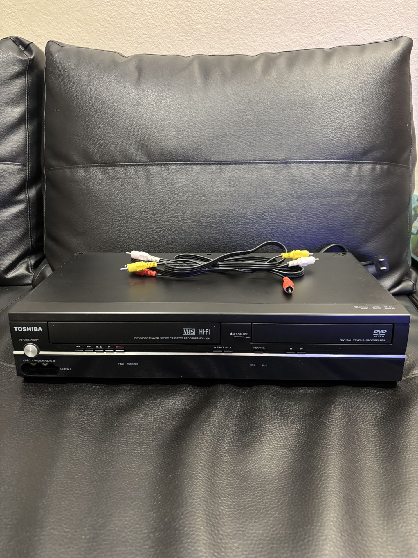 Toshiba SD-V296-K-TU Combo DVD and VHS Player