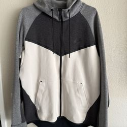 Nike Tech Sweater