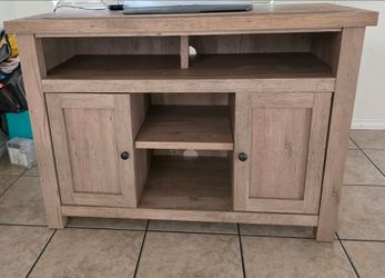 TV stand/ entertainment unit
