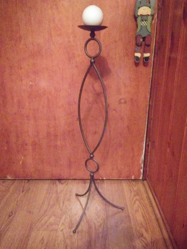 Metal Ball Candle Holder ( Includes The Candle)