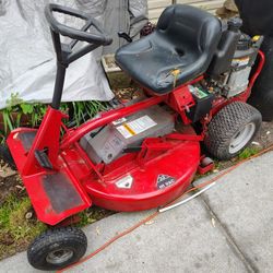 Working Snapper Riding Lawnmower 