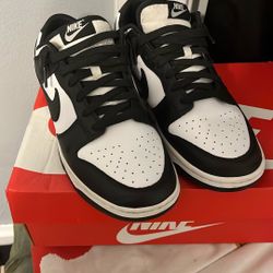 Nike Low Retro Panda Dunks 