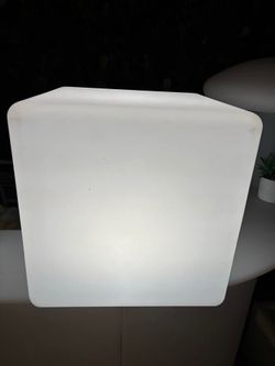 Outdoor Patio LED 16 inch Cube Chair Color Changing Lighting Seat with Remote