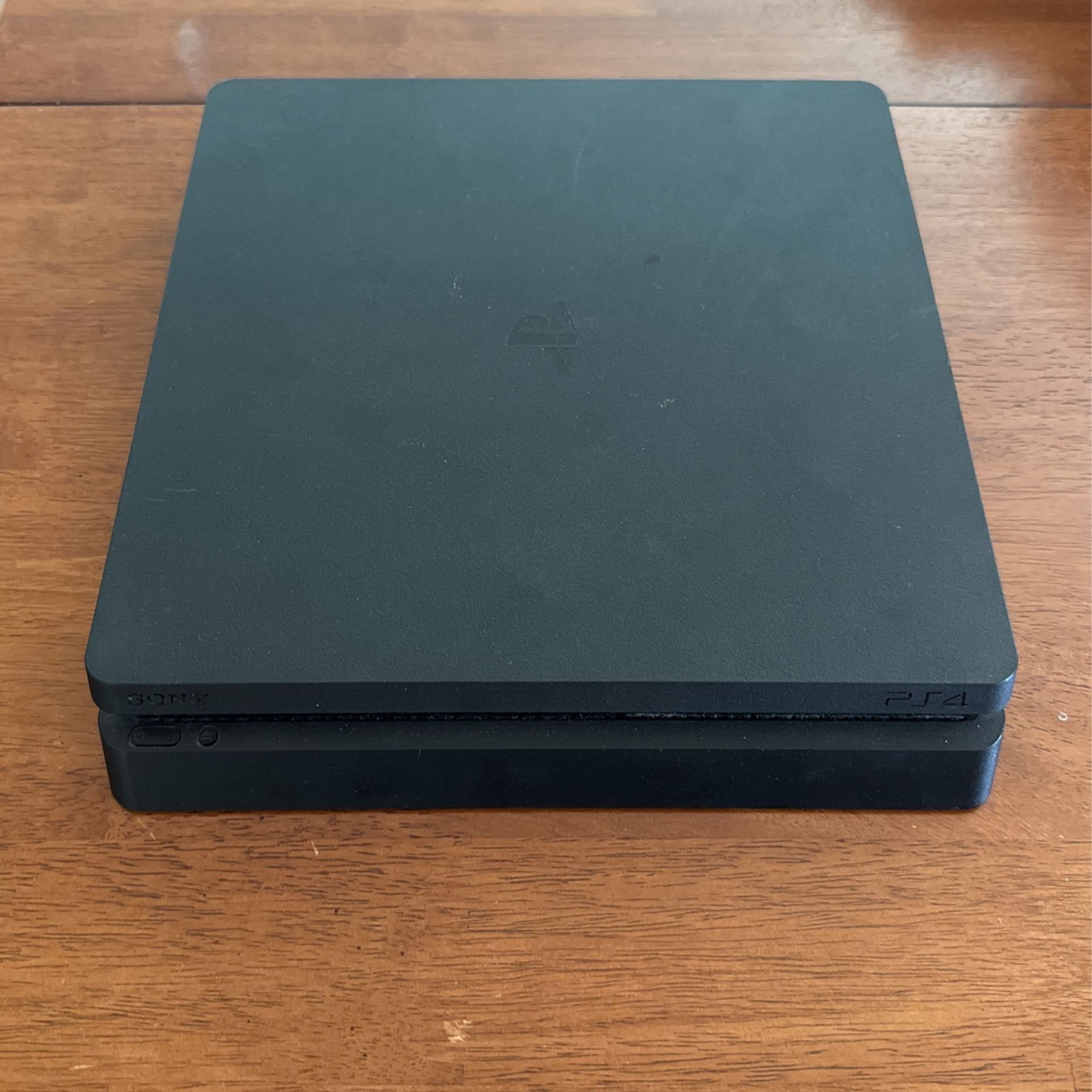 PlayStation 4 slim