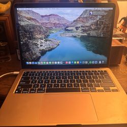 MacBook Air 13.3” 2020 M1 Chip 