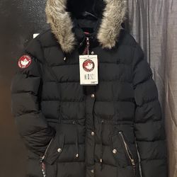 Canadá Women’s Black Jacket 