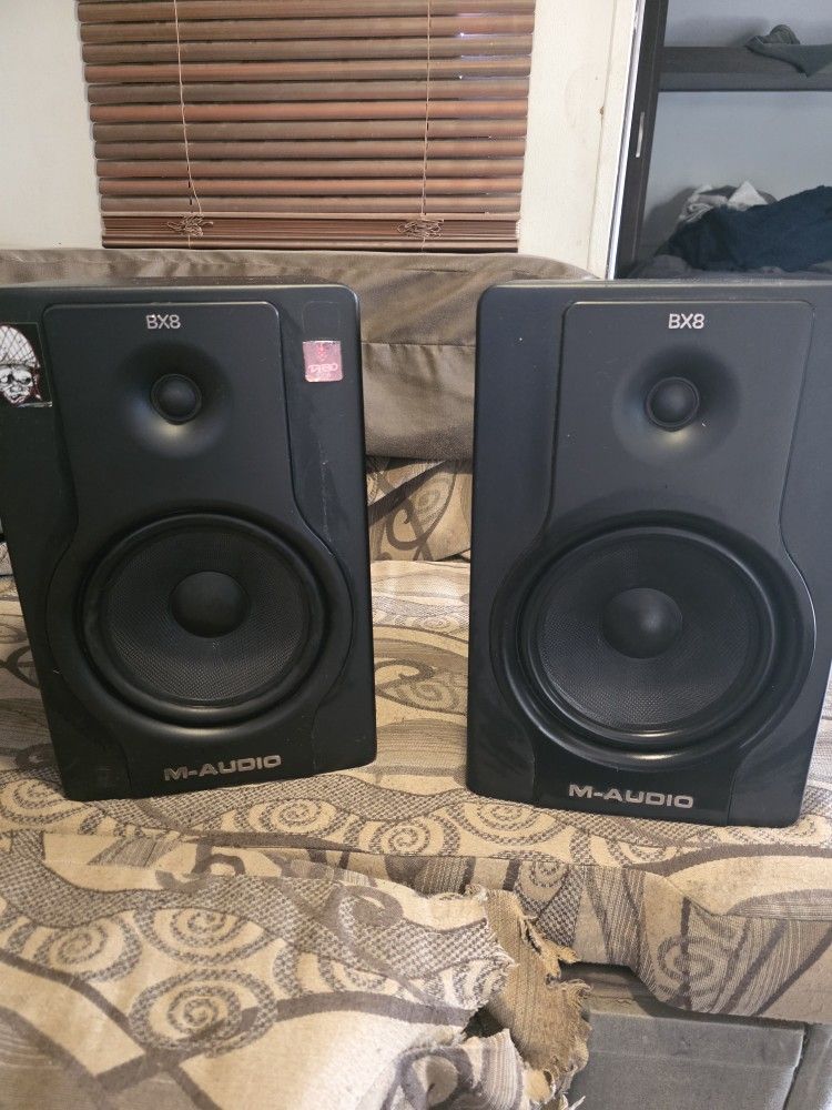 M-Audio Bx8 D2