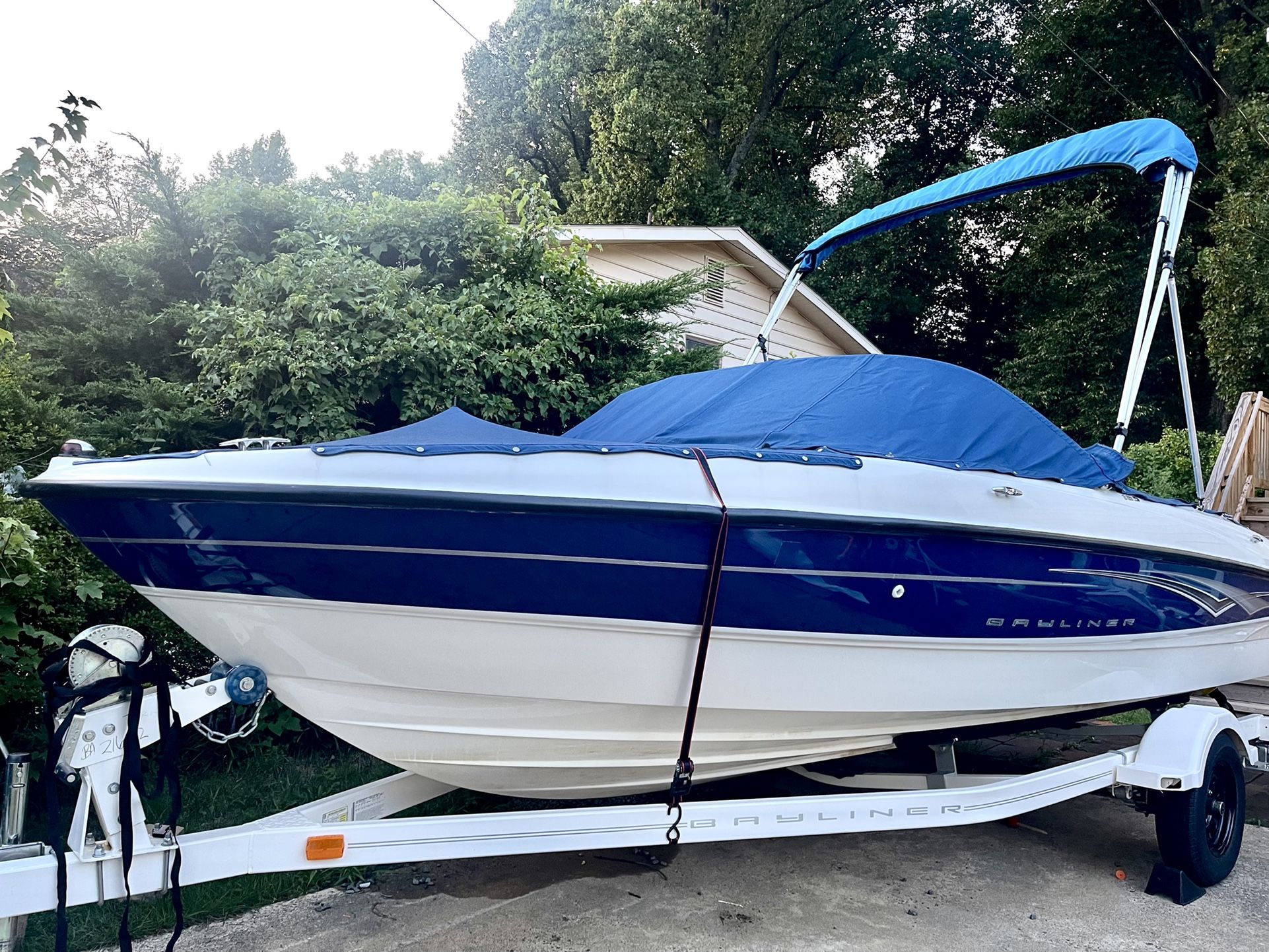 2008 Bayliner 185