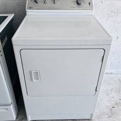 Dryer Maytag 27” Electric Super Capacity Like New FREE DROP OFF
