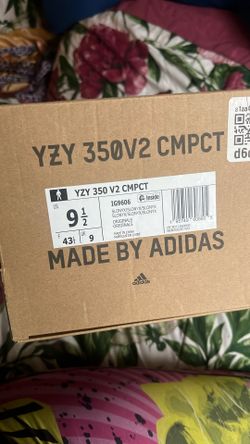 Size 9.5 Yeezy 350 V2 