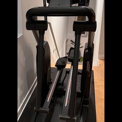 NordicTrack FreeStride Trainer FS7i