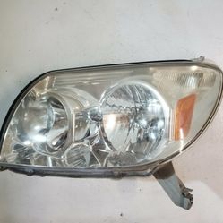 2003-2005 Toyota 4Runner Headlight