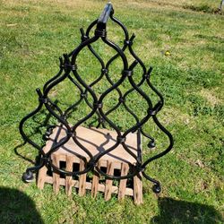 8 Bottle Wine Rack 18" T, 15" L