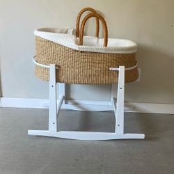 Design Dua Moses Basket and Stand 