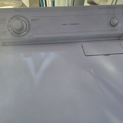 Whirlpool Gas Dryer Large Capacity And Heavy Duty Works Excellent