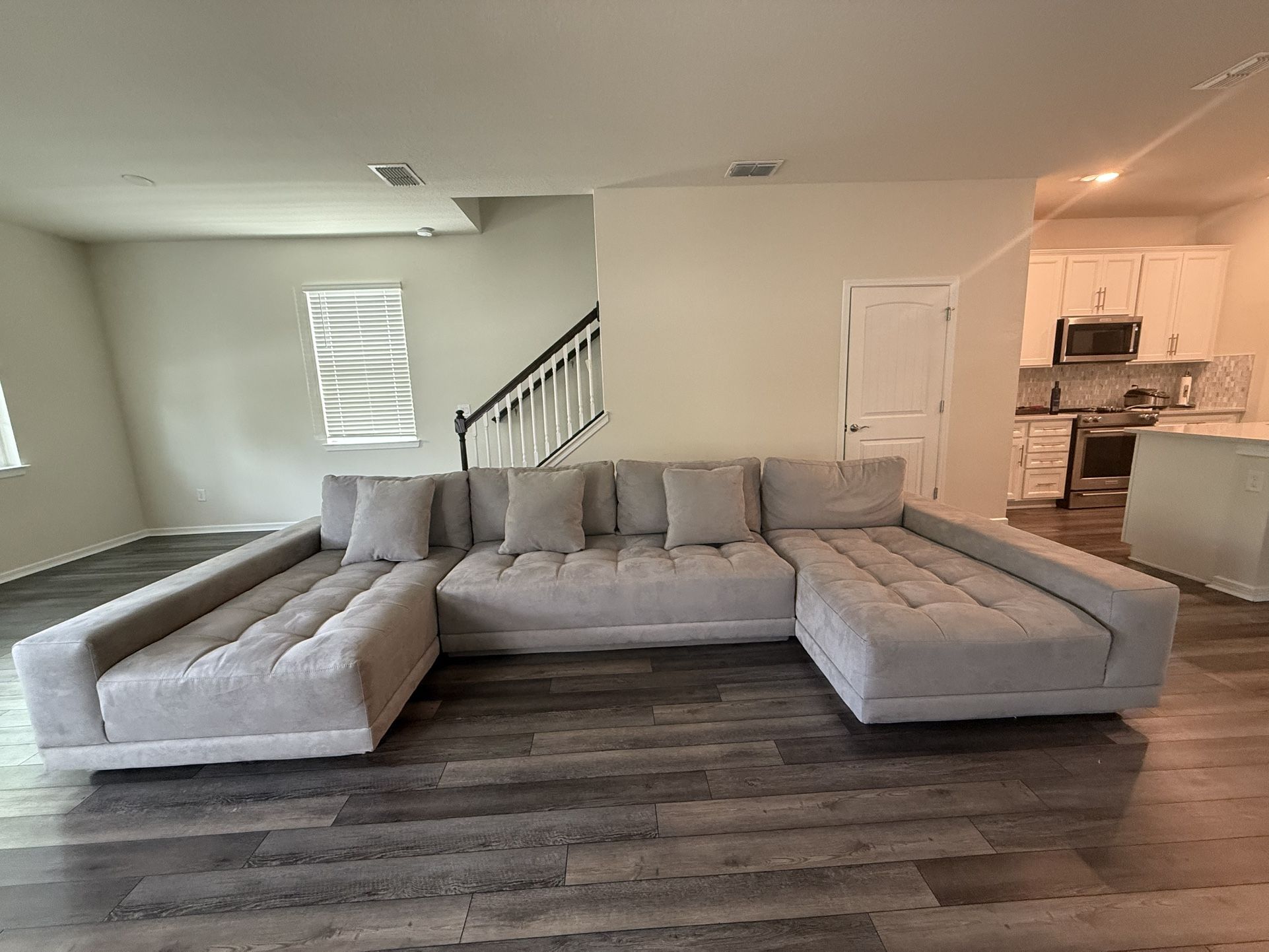 Milano Sectional Couch