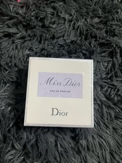 Miss Dior perfume
