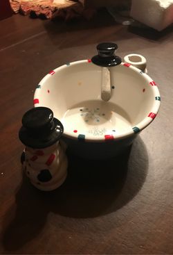 Snowman bowl with 2 spreaders (snowman hats)