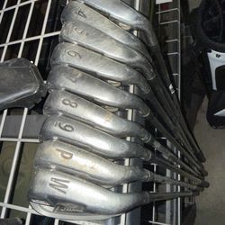 Custom Titleist AP1 710